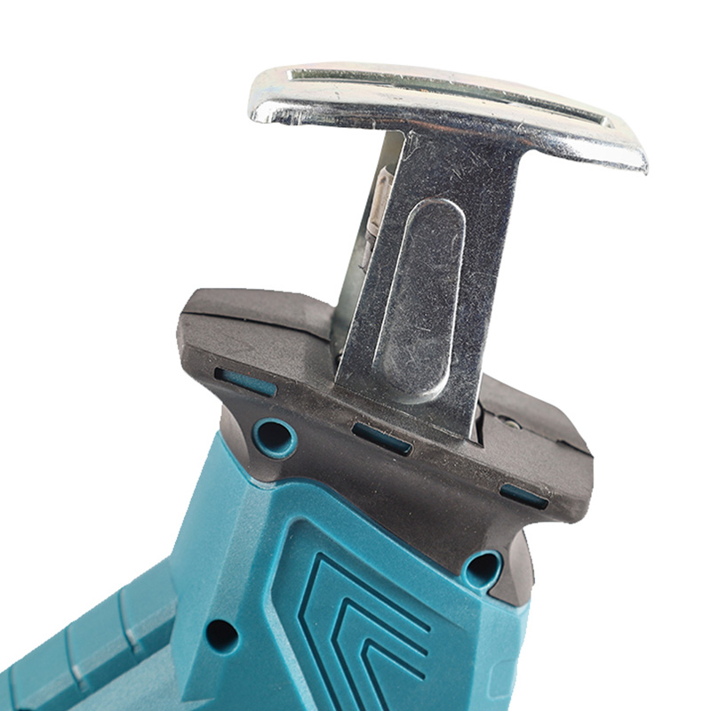 Lithium Saber melihat