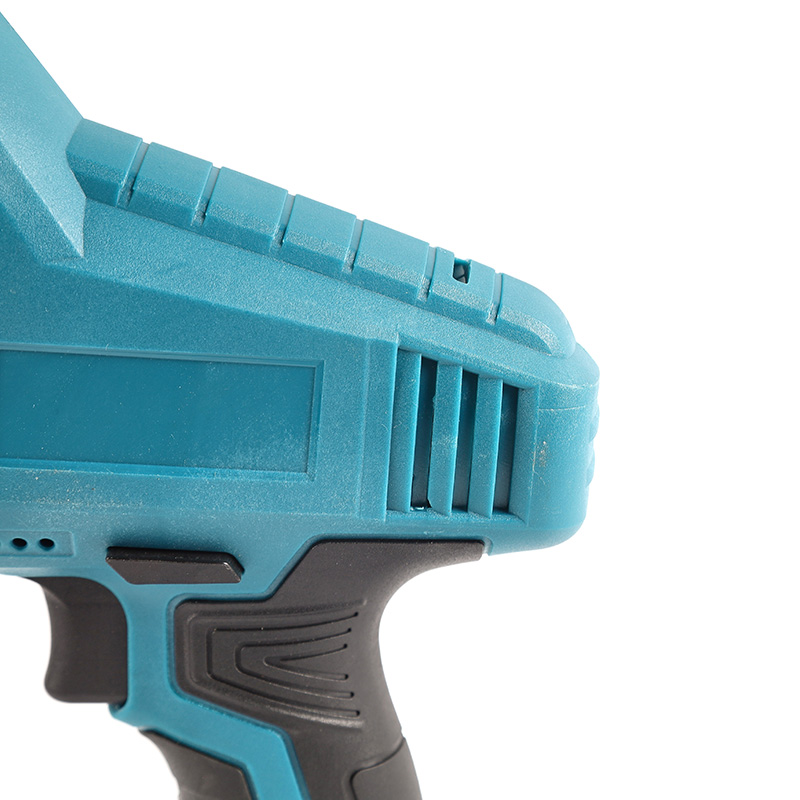 Lithium Saber melihat